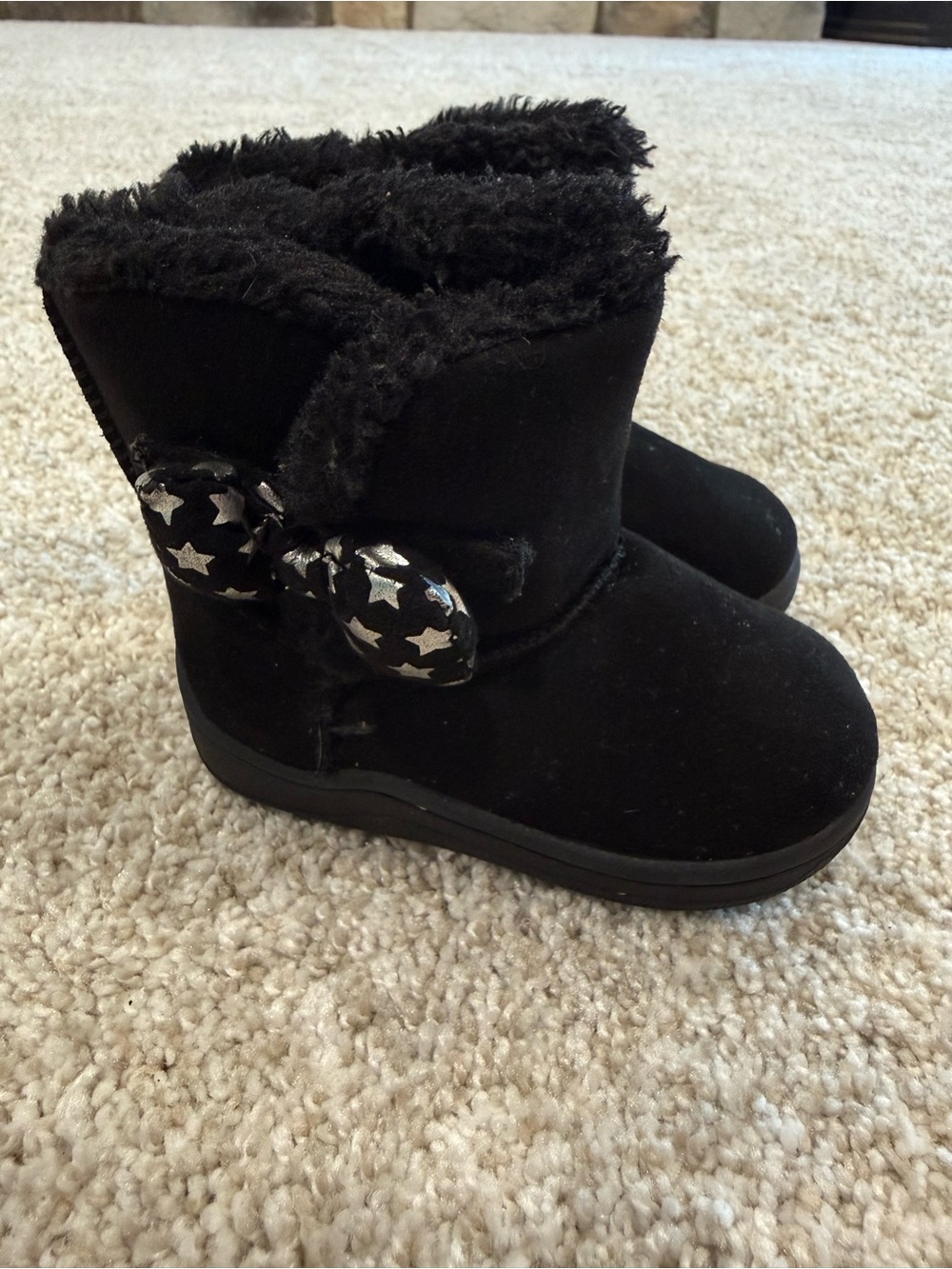 Garanimals Black Fuzzy Bow Kids Winter Boots